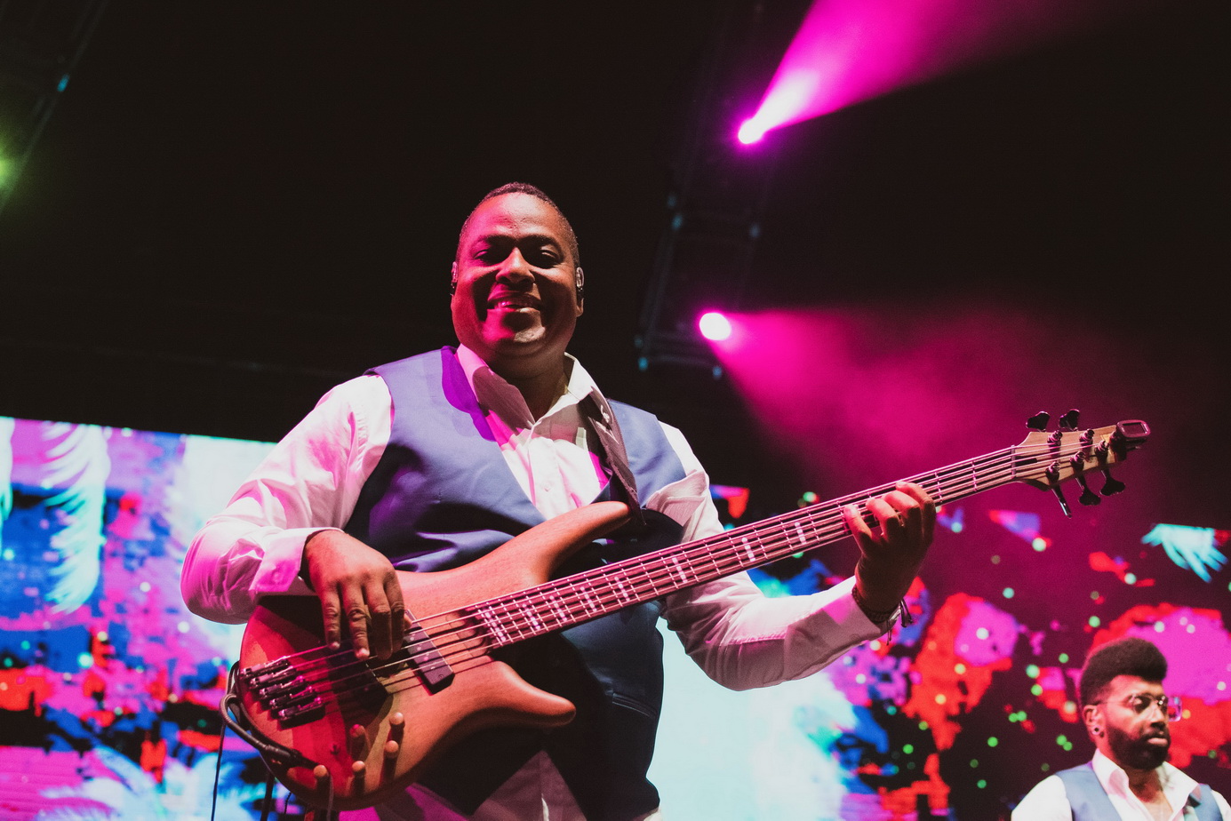 Julio Sánchez de Herencia de Timbiquí: Fusionando Tradición y Modernidad a través del Bajo